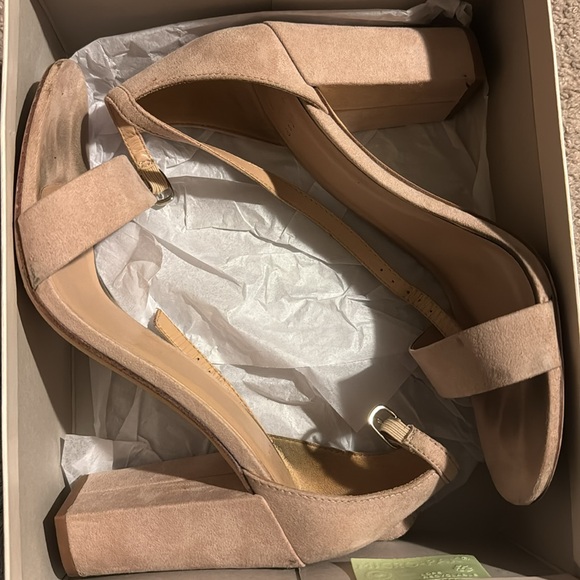 Beige wedges - Picture 4 of 4